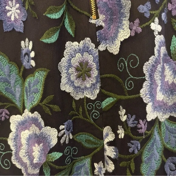 Calvin Klein Embroidered Floral Sleeveless Sheath Dress Size 10 - Picture 3 of 3